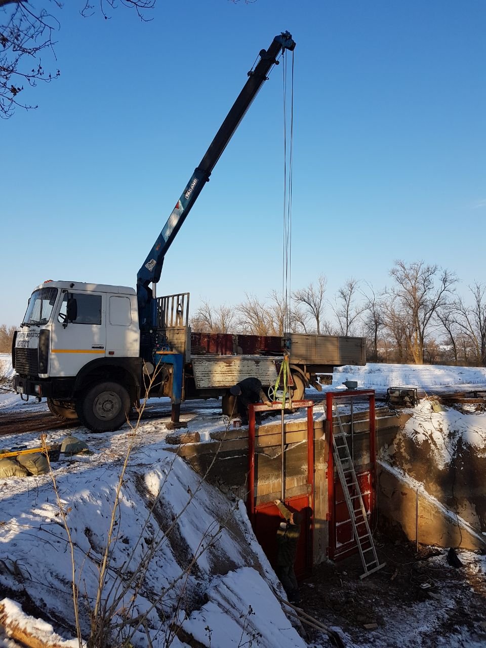 Манипулятор МАЗ, все виды услуг, сам гружу и сам везу