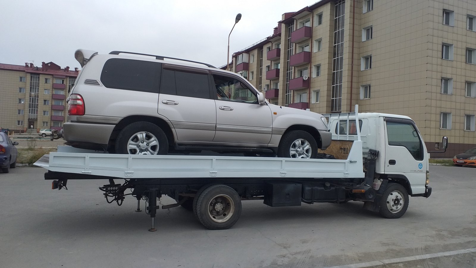Манипулятор. Эвакуатор автовышка