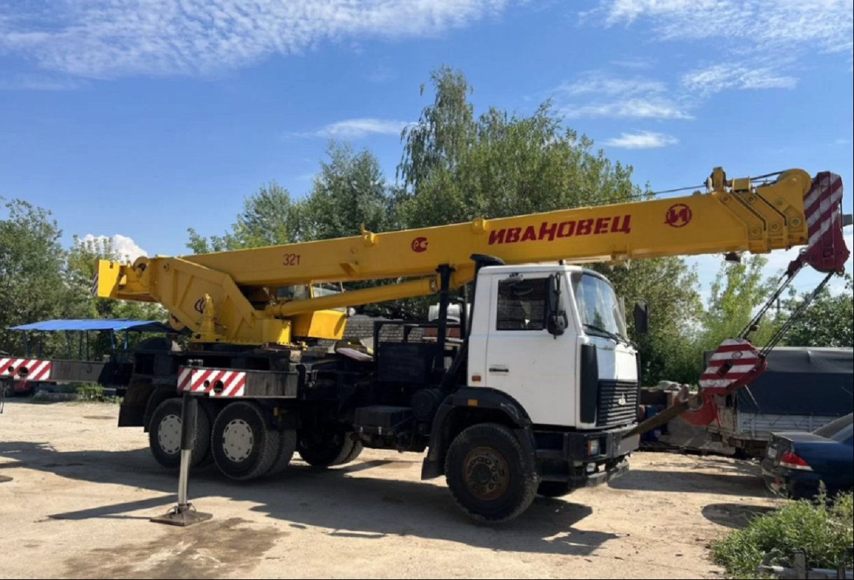 Аренда Автокраны 25- 32 тонны стрела 22- 32 метра