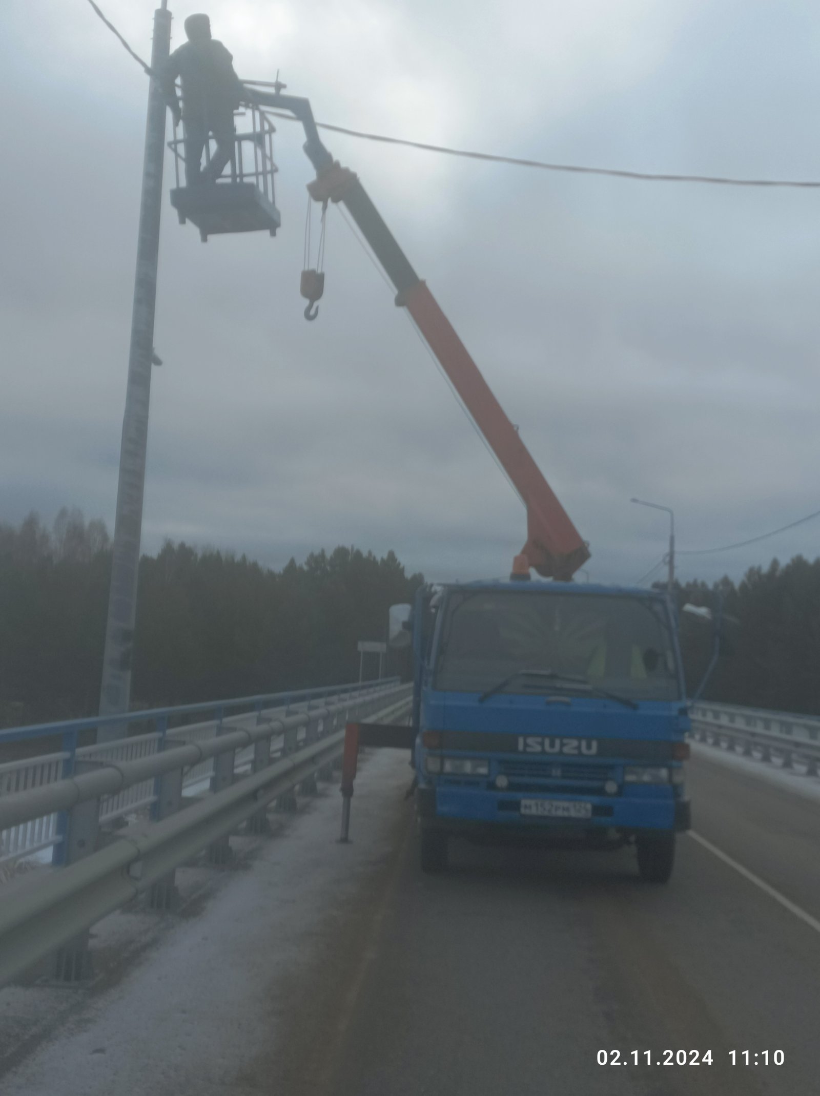 Манипулятор ISUZU 5 тонн со стрелой 3 м для погрузки