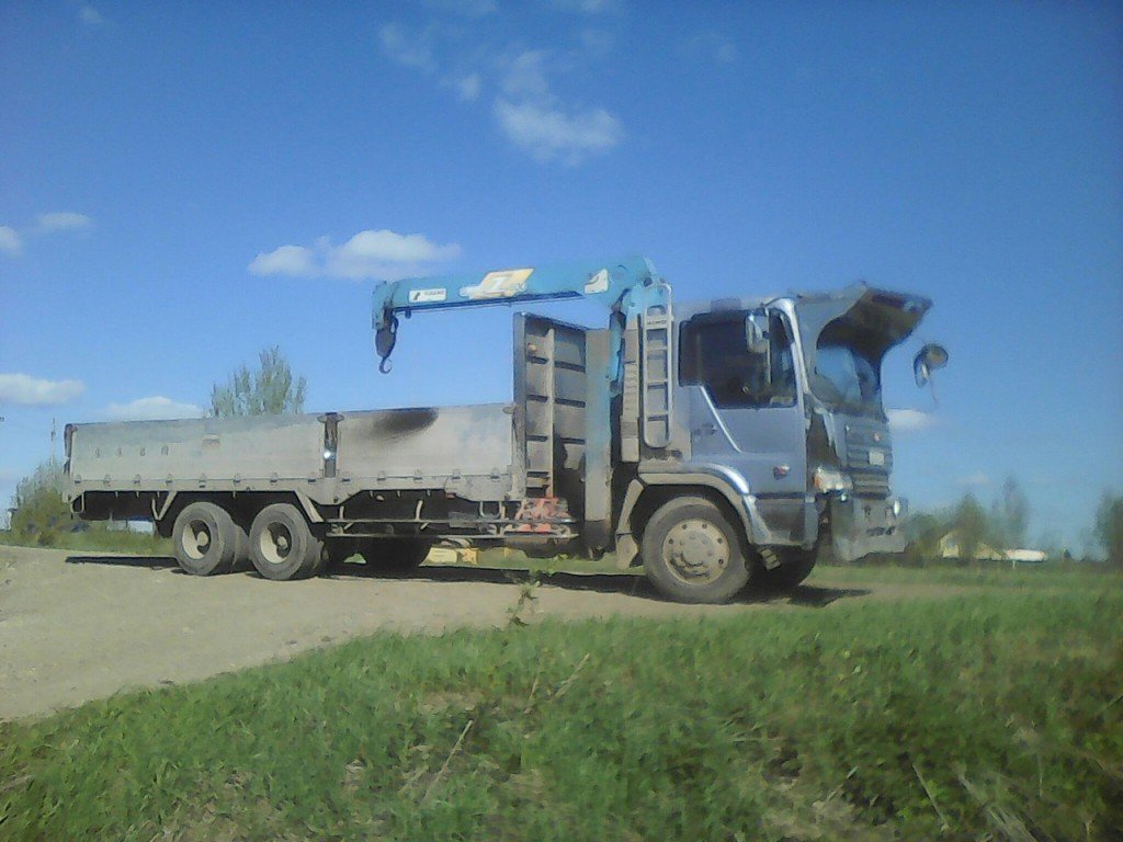 Манипулятор HINO от 1200р/час, минимум 4 часа, 35р/км