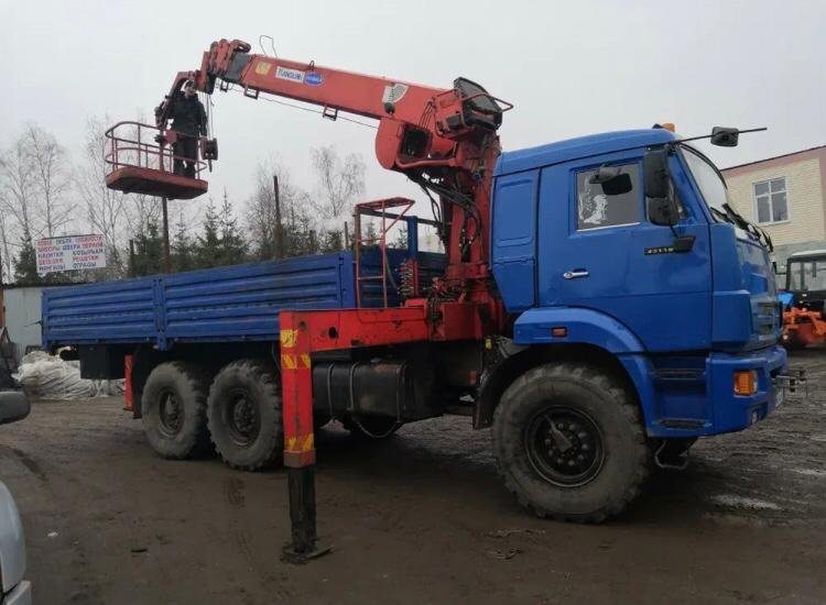 бортовой манипулятор вездеход. Автовышка с люлькой н 400 кг