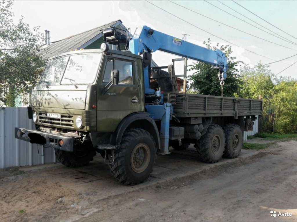 Аренда манипулятора Камаз вездеход, вылет 20м, сборка срубов
