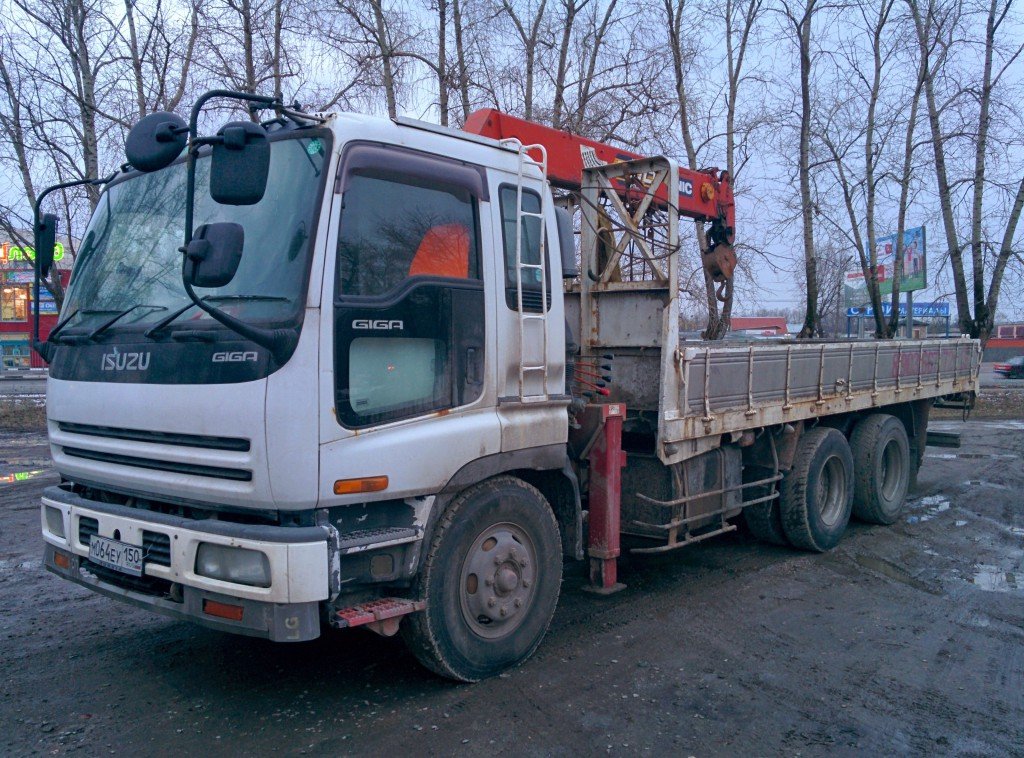 Услуги манипулятора Isuzu перевезу все что влезет, работа в городах
