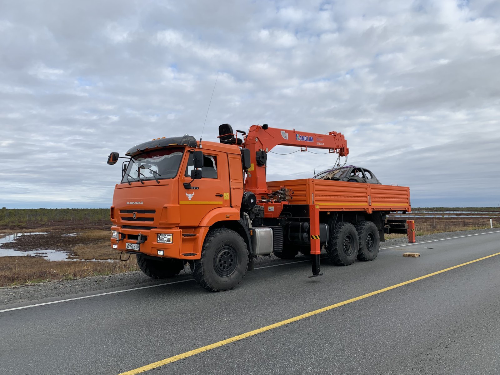 Камаз 43118 Аренда манипулятор- кран. Автовышка