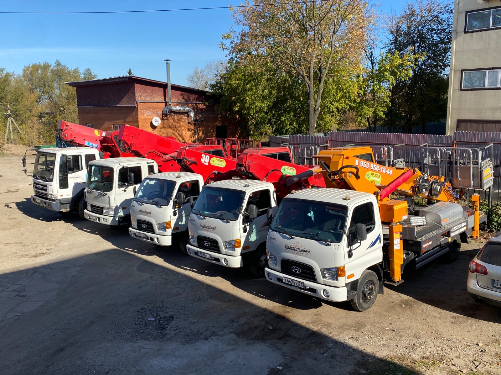 Автовышка 18- 45 метров с поворотной люлькой