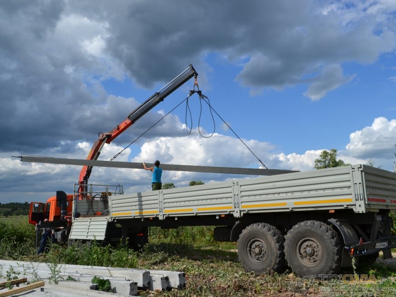 Шаланда с КМУ вездеход