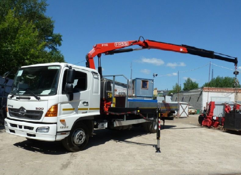 Аренда крана-манипулятора HINO 500