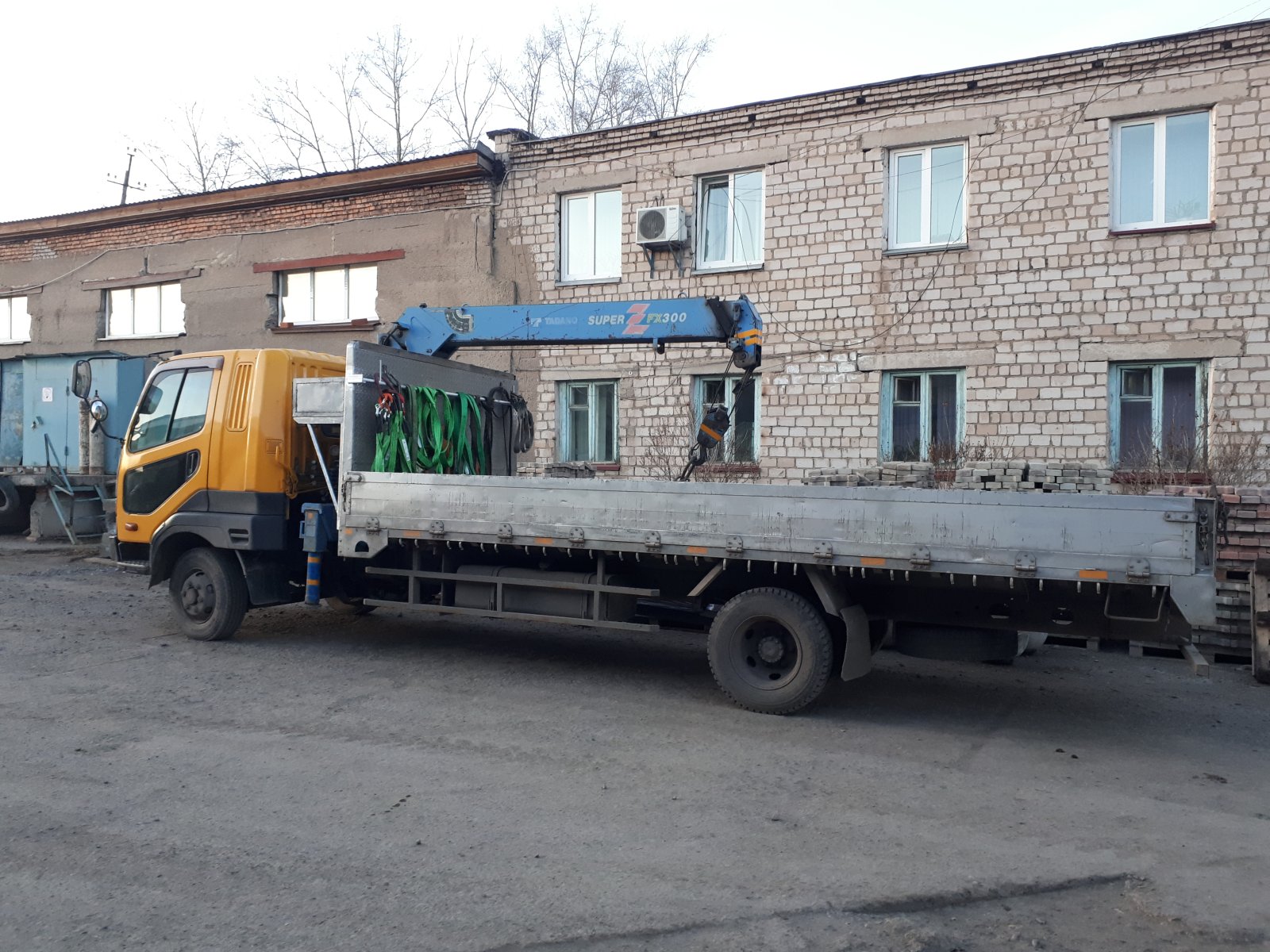 Кран / борт. Манипулятор. Эвакуатор с траверсой