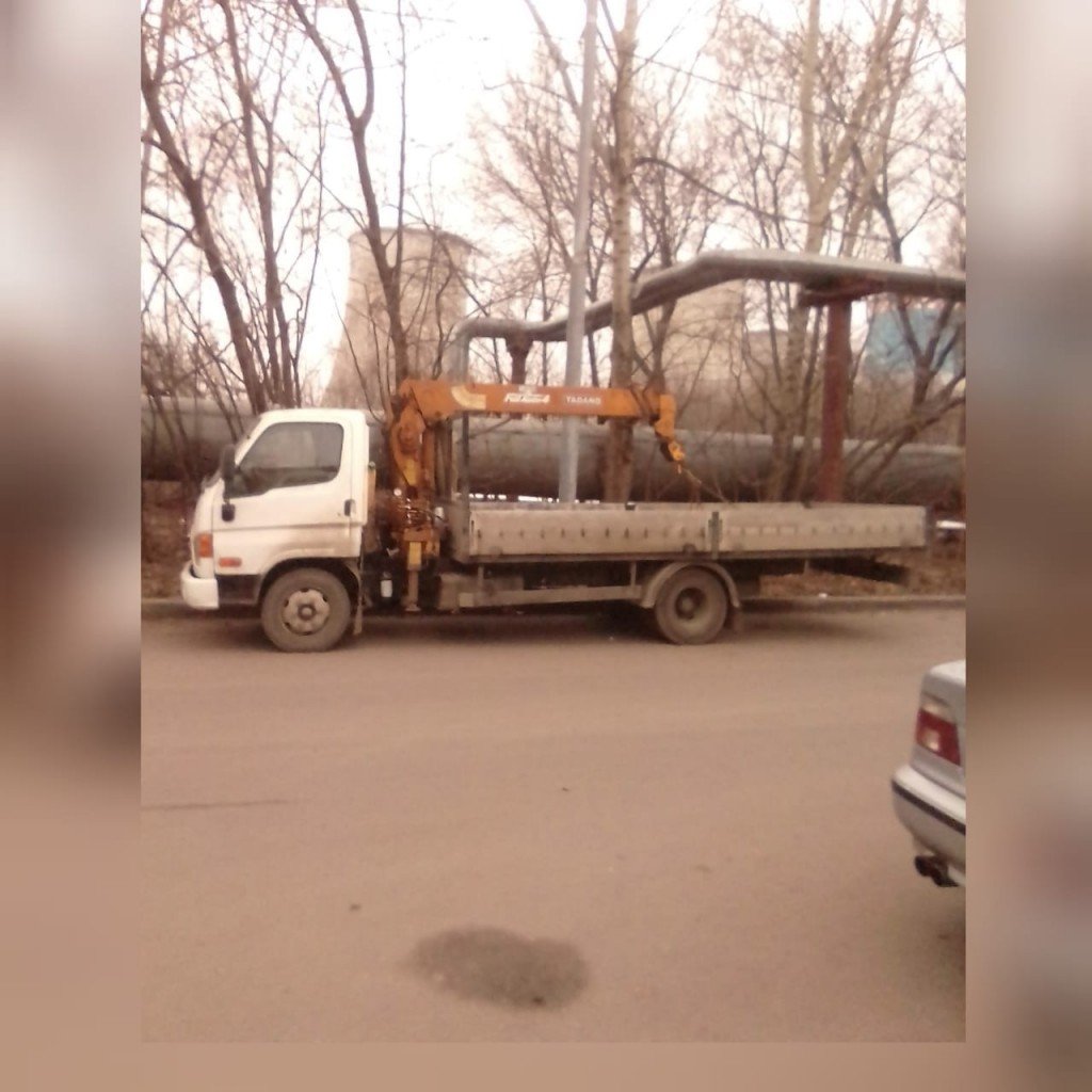 Кран-манипулятор Hyundai HD 78 с пропуском в центр