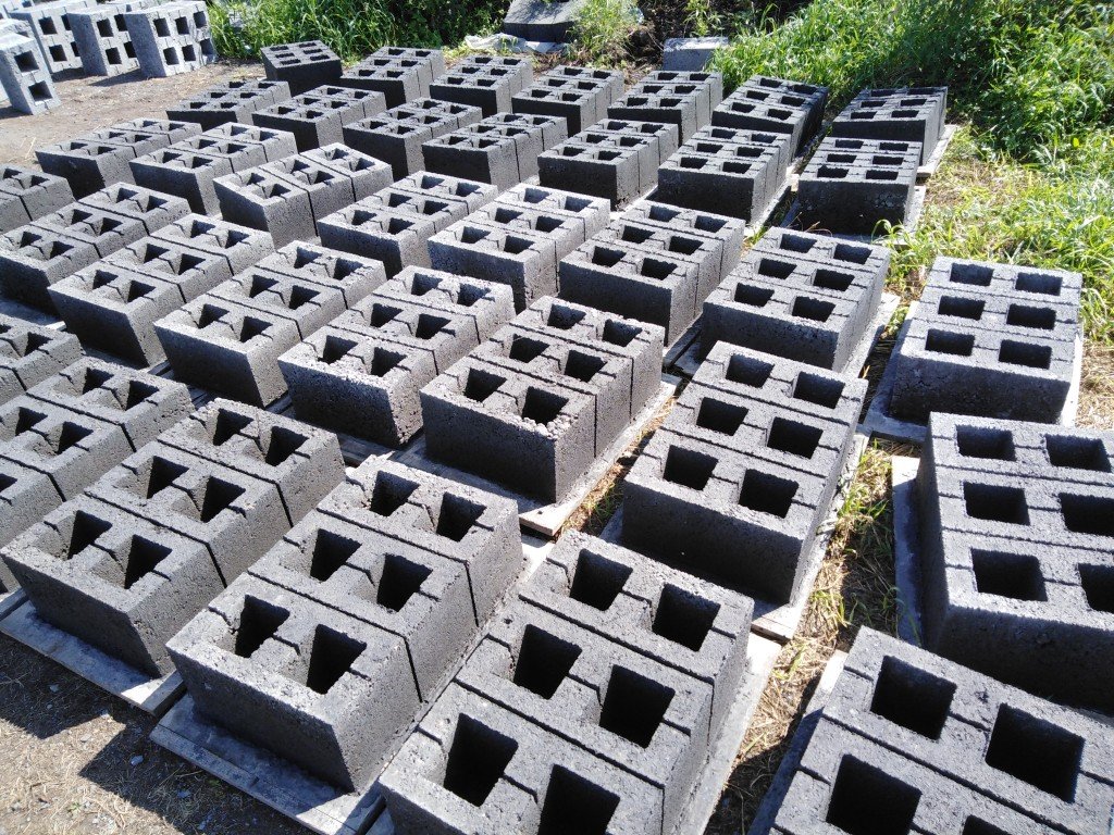 Продам Шлакоблоки, отсевоблоки, брусчатка, плитка