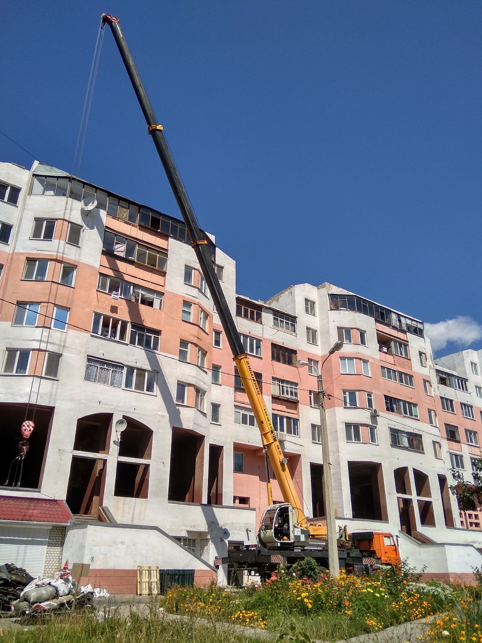 АВТОКРАН 25т СТРЕЛА 31 МЕТР