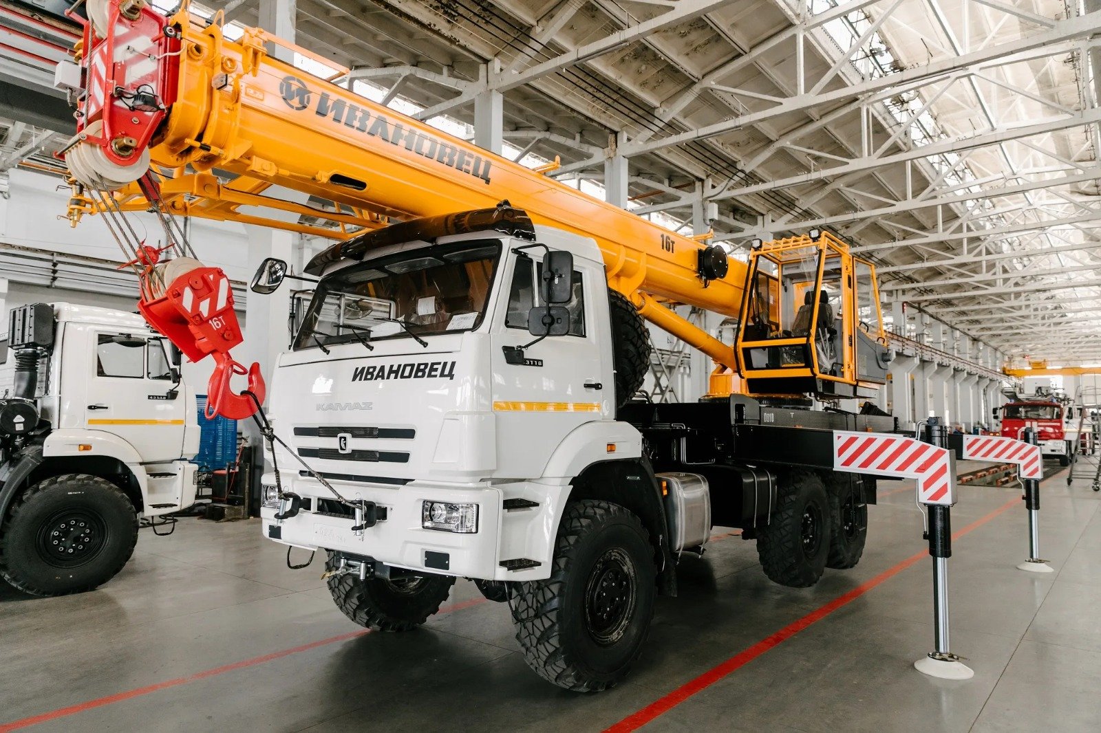 Аренда автокранов ИВАНОВЕЦ КС-35714К2-10 25- 70 тонн