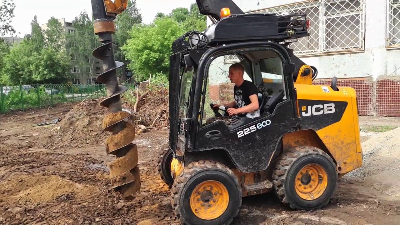 Мини погрузчик JCB 225