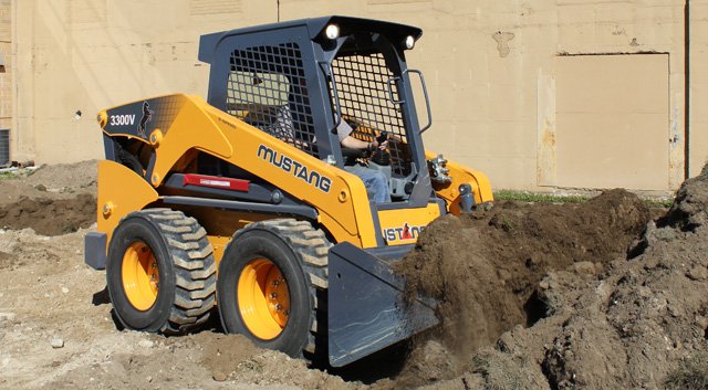 Услуги мини-погрузчика Bobcat и Mustang от 8800 руб/смена