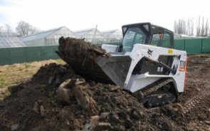 Гусеничный мини-погрузчик Bobcat T110