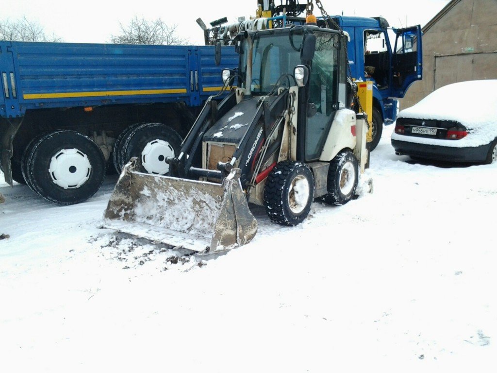 Мини экскаватор погрузчик HIDROMEK
