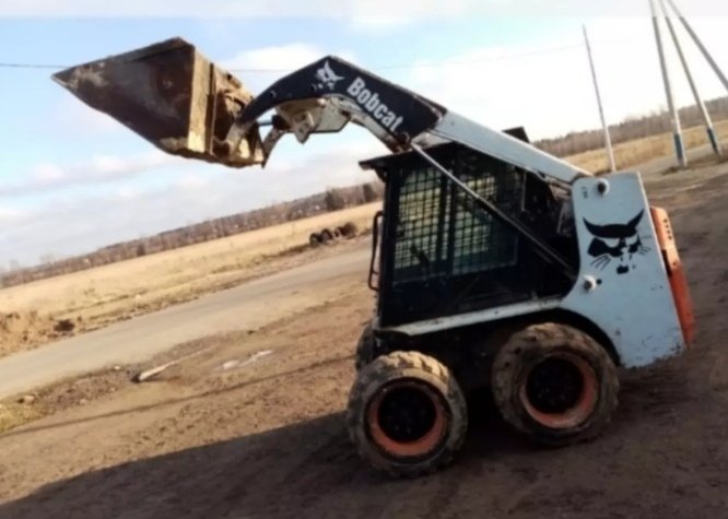 Мини-погрузчик Bobcat 753, 1т