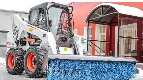 Мини-погрузчик Bobcat S175 (щетка)