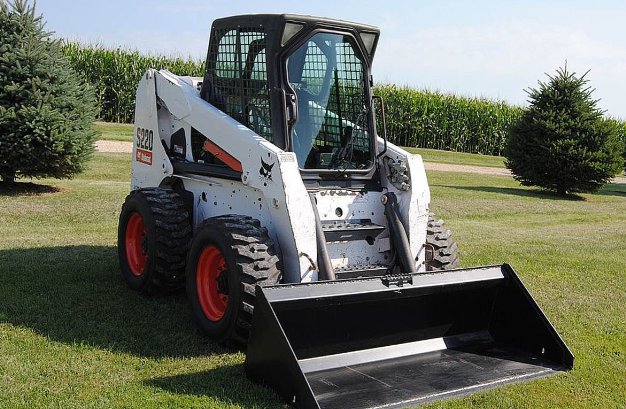 Мини-погрузчик BOBCAT S160 в аренду не дорого