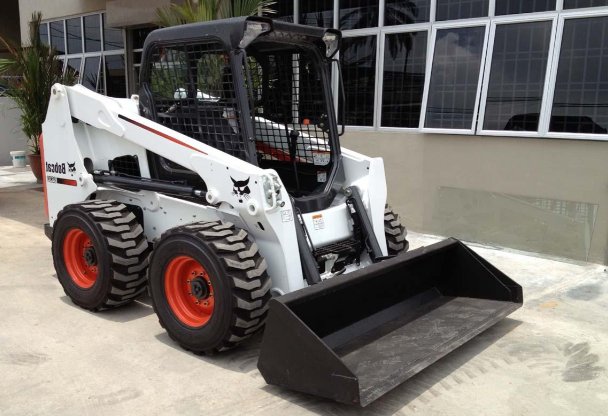 Услуги мини погрузчика BOBCAT S630