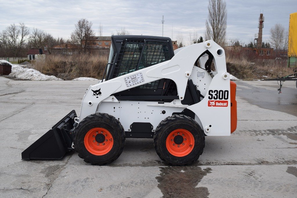 МИНИ-ПОГРУЗЧИК BOBCAT S300 в аренду