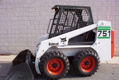 Качественные услуги мини погрузчика BOBCAT, быстро и выгодно