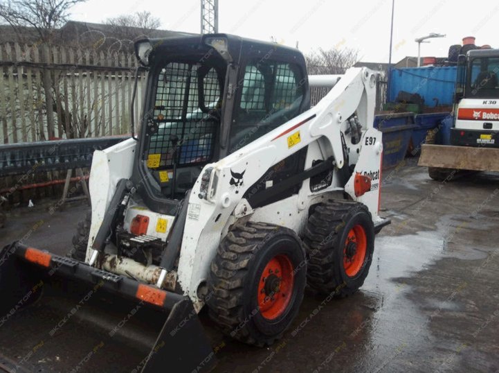 Аренда мини-погрузчика Bobcat S530 дешево