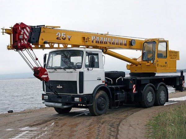 Автокран 14- 25 тонн, стрела 16- 28 м вездеход
