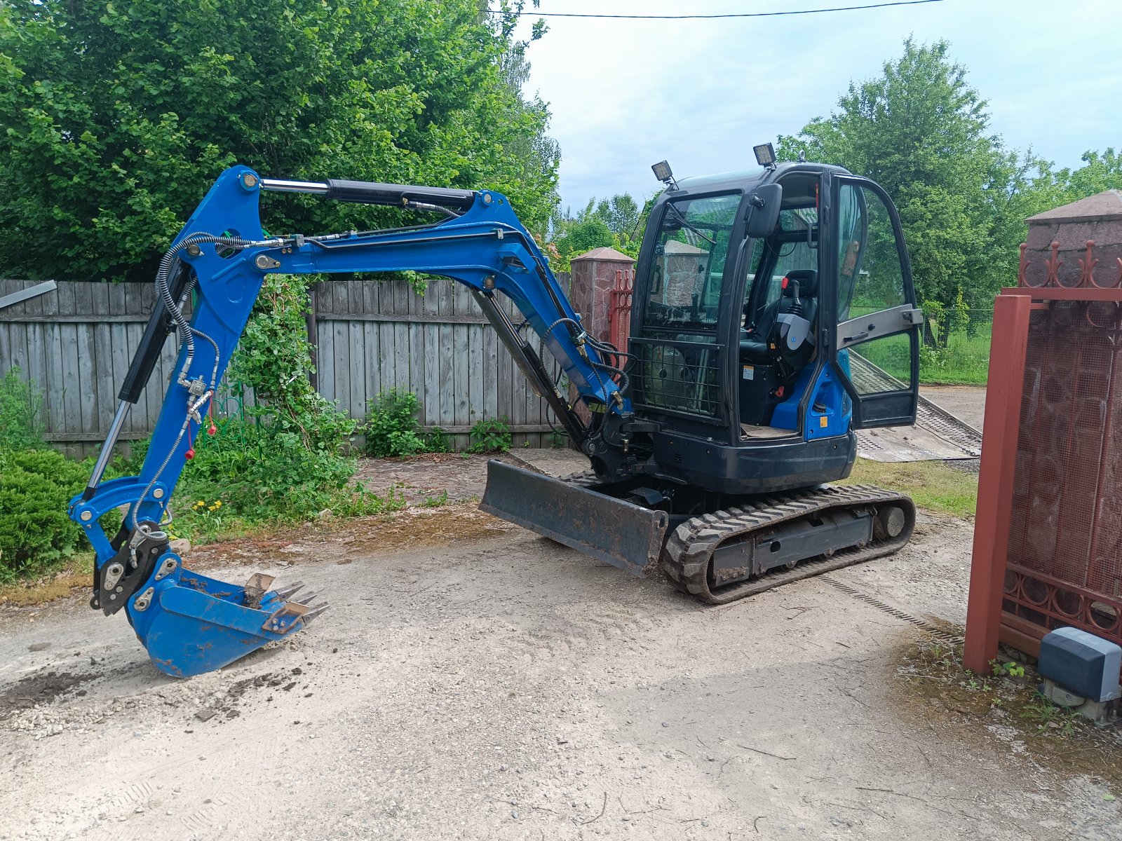 Услуги мини- экскаватора Rippa r32pro