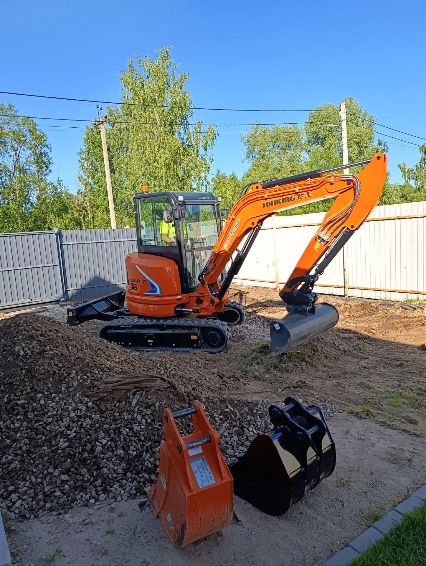 Услуги мини- экскаватора Lonking CDM6035