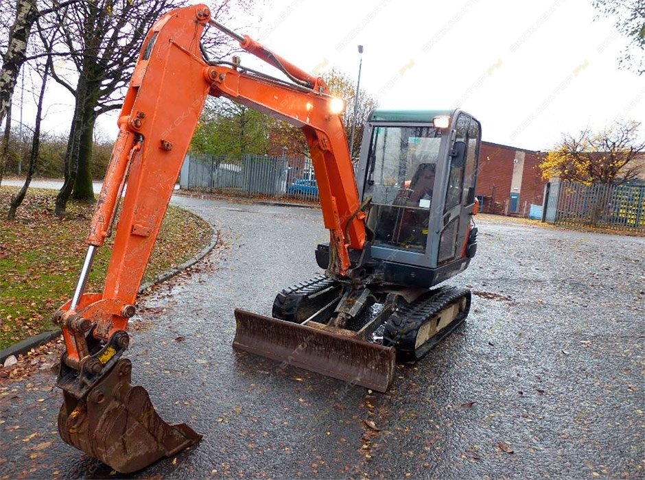 Аренда мини-экскаватора Hitachi EX30