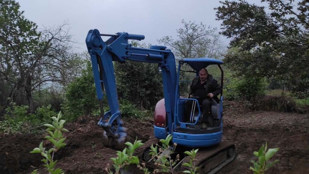 Услуги экскаватора Komatsu PC28UU 3т, глубина копания 3м