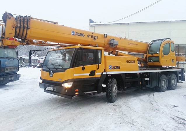 Автокран аренда. Услуги подъёмные работы