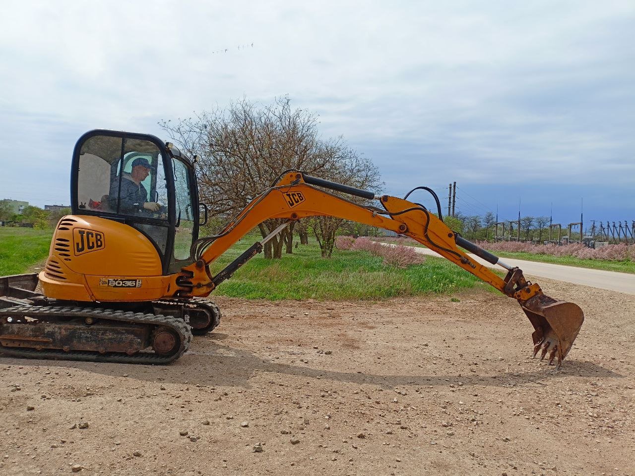 Услуги МИНИ ЭКСКАВАТОРА JCB 8035 ZTS