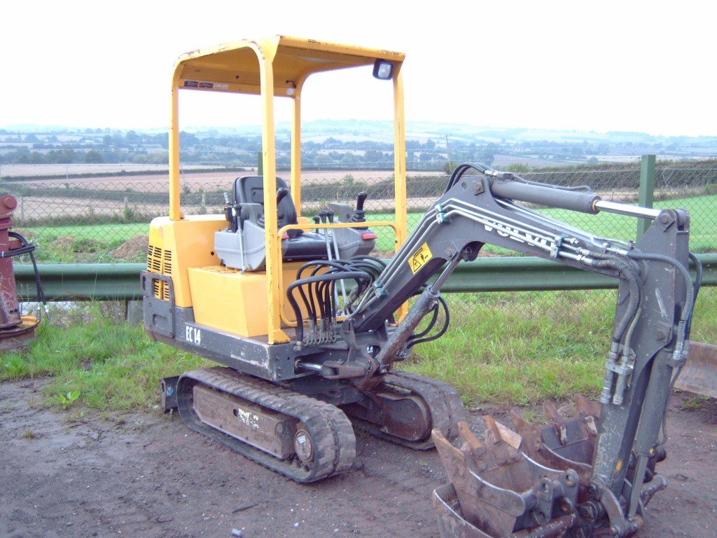 Аренда мини экскаватора Volvo EC 14