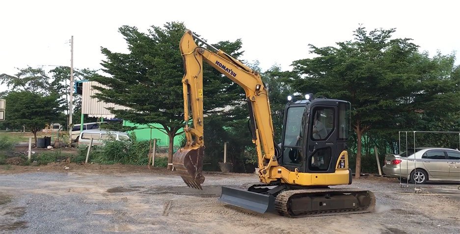 Гидромолот на базе мини-экскаватора Komatsu PC55MR