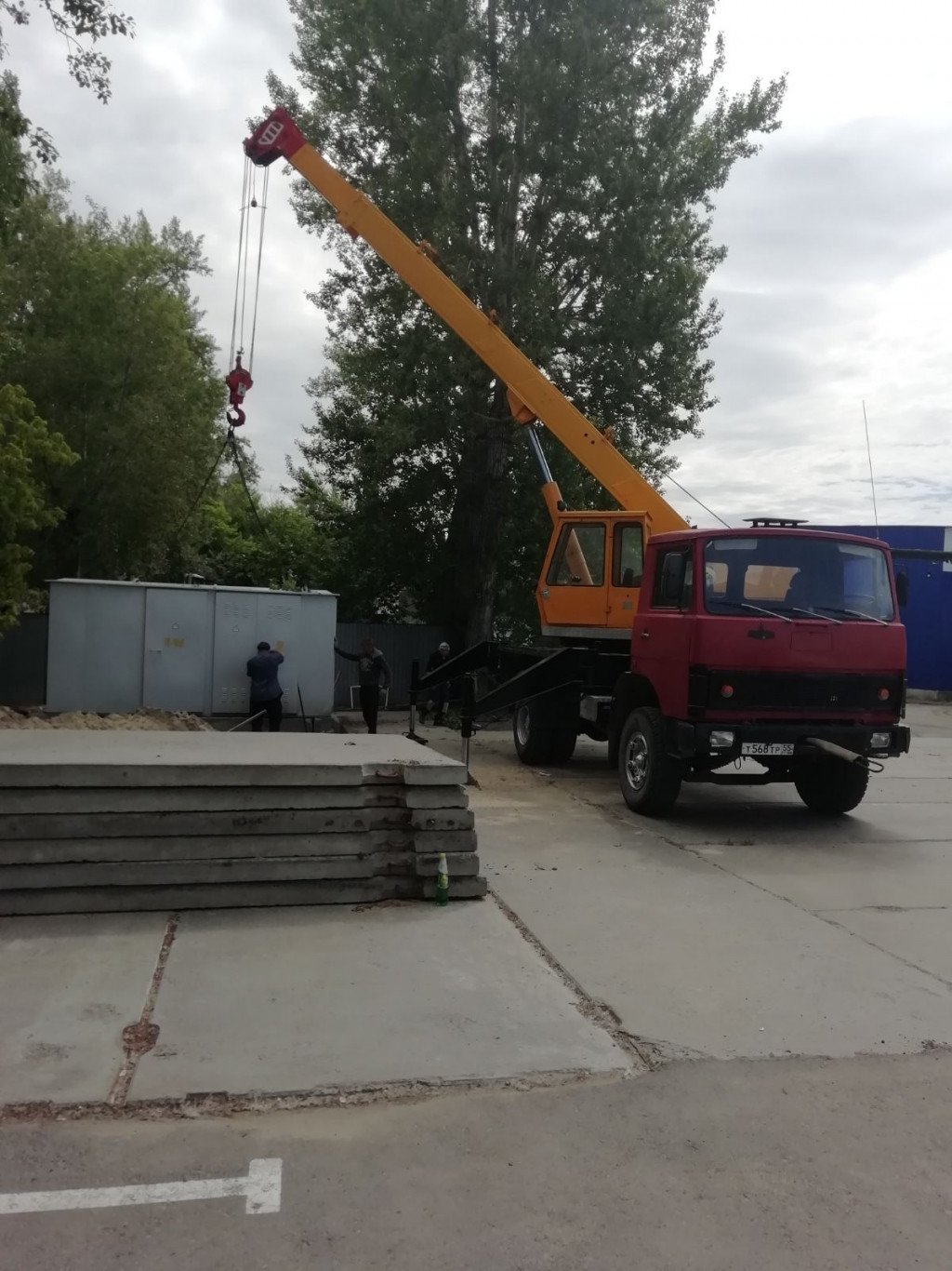 Услуги краном. Автокран аренда
