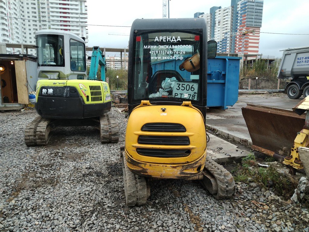 Прокат мини-экскаватора JCB 88030 для любых земляных работ