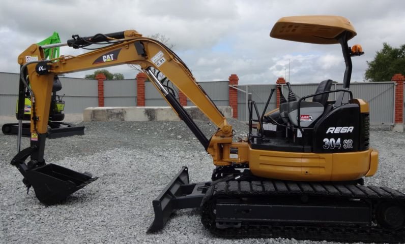 Аренда мини-экскаватора CAT 304CR недорого