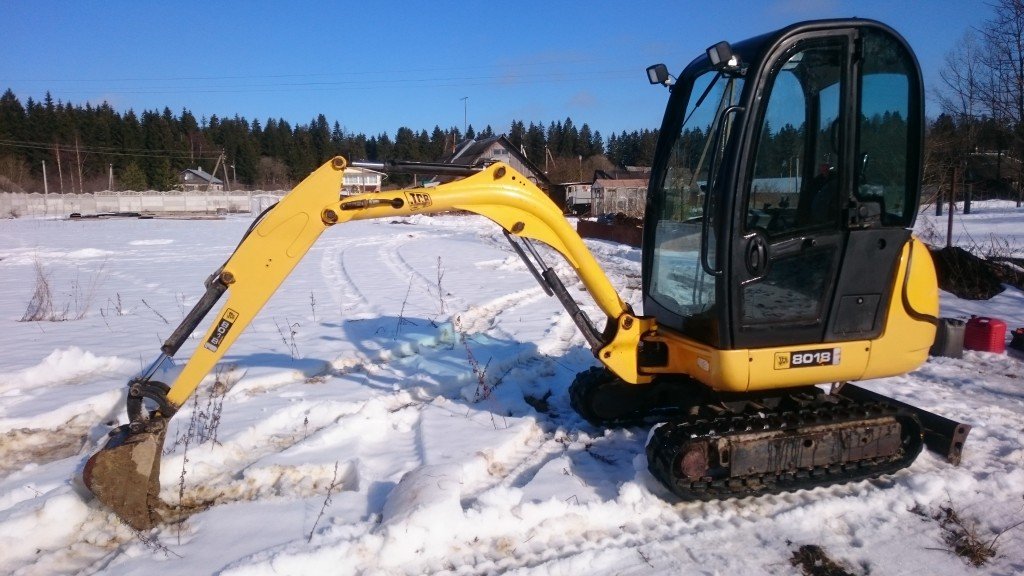 Миниэксковатор JCB 8018
