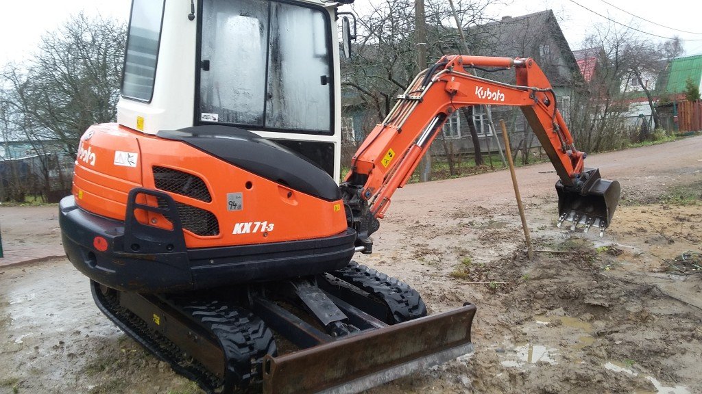Аренда мини-экскаватора KUBOTA KX71-3