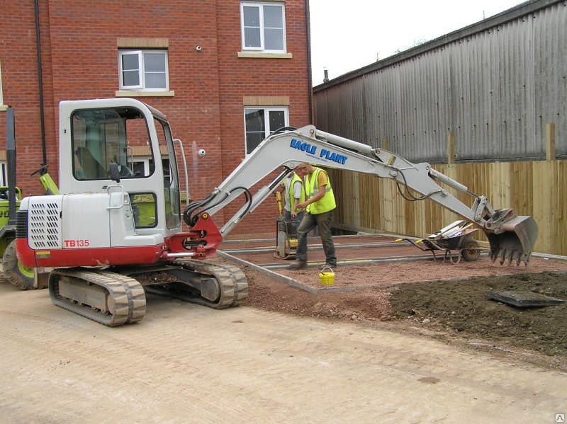 Услуги мини экскаватора Takeuchi TB 135