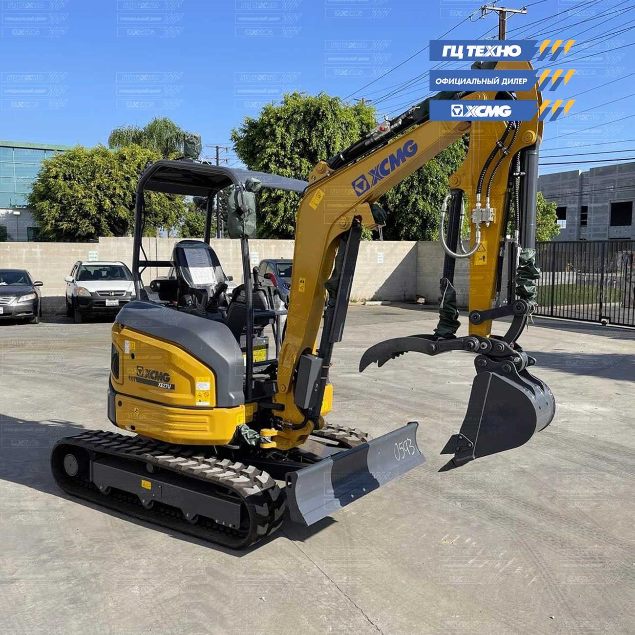 Мини-экскаватор Bobcat 435 с гидромолотом