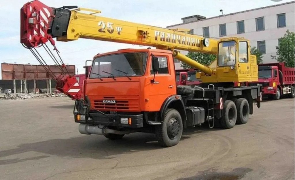 Автокран Галичанин 25 тонн