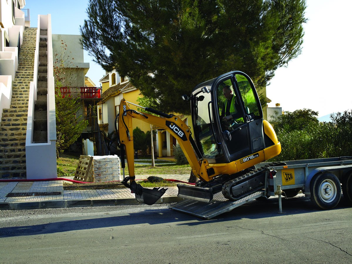 Мини-экскаватор JCB 8018 CTS