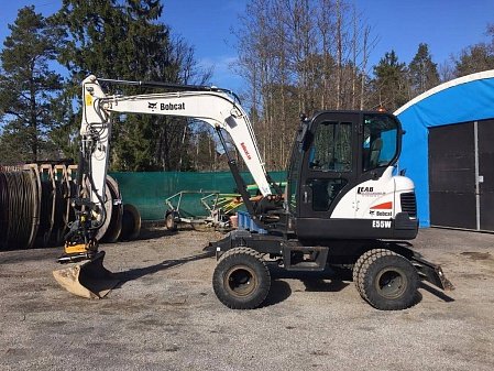 Мини колесный экскаватор DOOSAN DX55W
