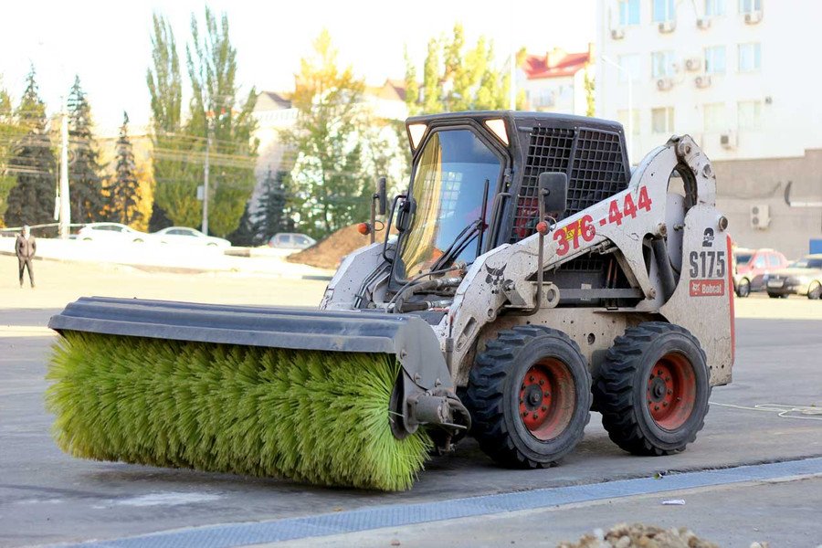 Заказать подметально-уборочную машину Bobcat