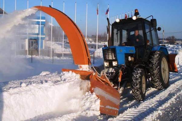 Арендовать снегоуборочную технику. Снегоротор арен
