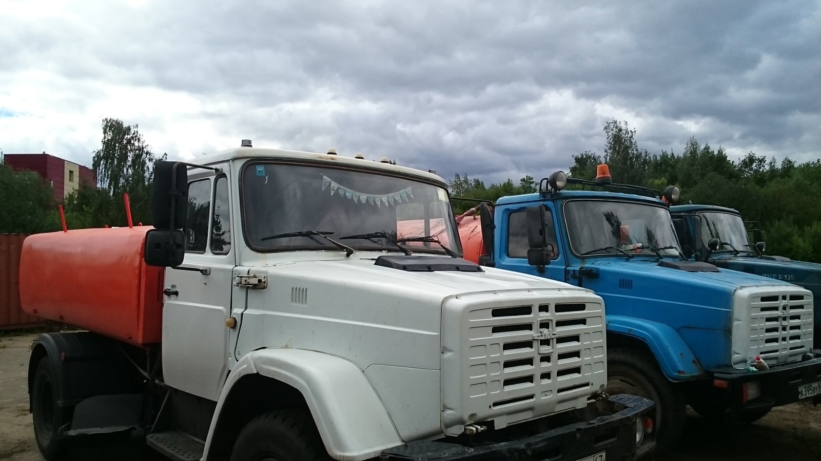 Аренда поливомоечной машины. Доставка воды, КДМ